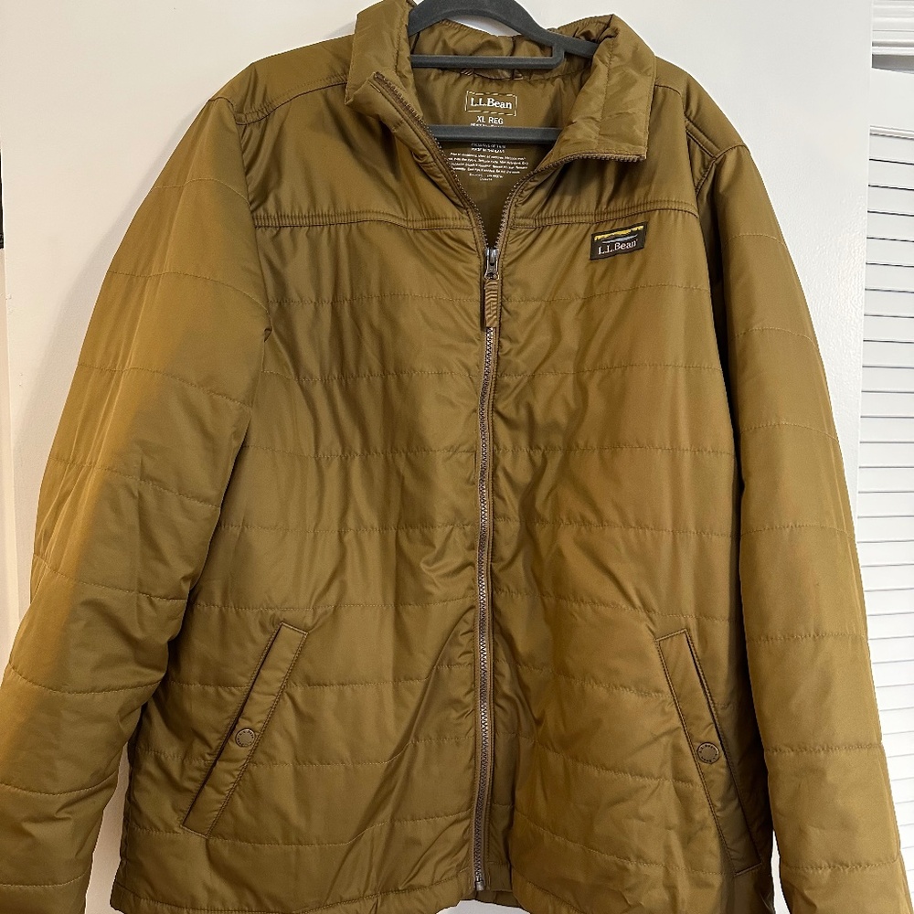 LL Bean Men’s mountain puffer jacket